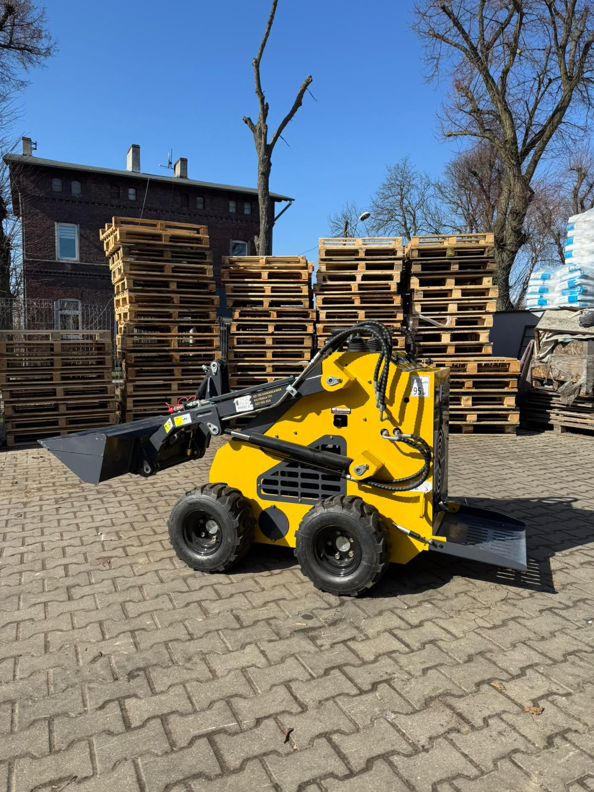 Mini ładowarka TORO 460K