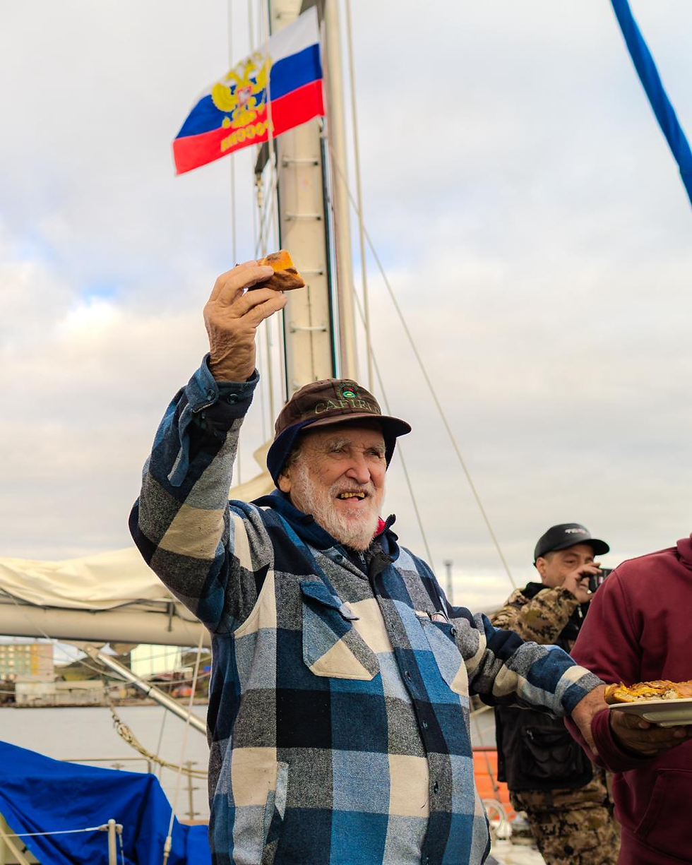 Aleixo Belov é homenageado durante expedição inédita pela Passagem Nordeste