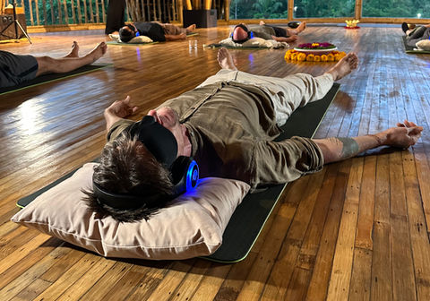 9D Breathwork, Breathwork, Transzformációs breathwork, Légzéstréner, légzésterápia, légzésülés, magyar, theta healing, online breathwork, tudatos légzés, légzéstechnika, légzőgyakorlatok, légzéstréning, holotrop légzés, breathwork elvonulás, ingyenes breathwork, csoportos ülések, csoportos foglalkozás, online ülések, vezetett meditáció, látó, meditáció, önfejlesztés, előző életek, coach, alternatív gyógyászat, energia, energiagyógyászat, Diana Gero, Könczöl Zoltán, Tóth Rita, Aspirolife, Aspiro, aspirolife.com, 9D Légzés ülés, Légzés gyakorlása, Magyarország, Budapest, légzésterápiás rendezvény, breathwork workshop, légzés workshop, légzésterápiás tanfolyam, légzésterápia esemény, tudatos légzés program, stresszcsökkentés légzéssel, mindfulness, Multidimenzionális 9D Breathwork esemény, Gerő Diána, Aspiro Multidimenzionális 9D Breathwork Légzéstechnika, 9D Breathwork Magyarország, ingyenes légzéstréning, Multidimenzionális Breathwork Légzés Utazás, 9D légzés utazás, Balaton, Vidék