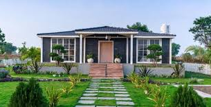 Farmhouse vs. Villa: What’s the Difference & Which Should You Buy?