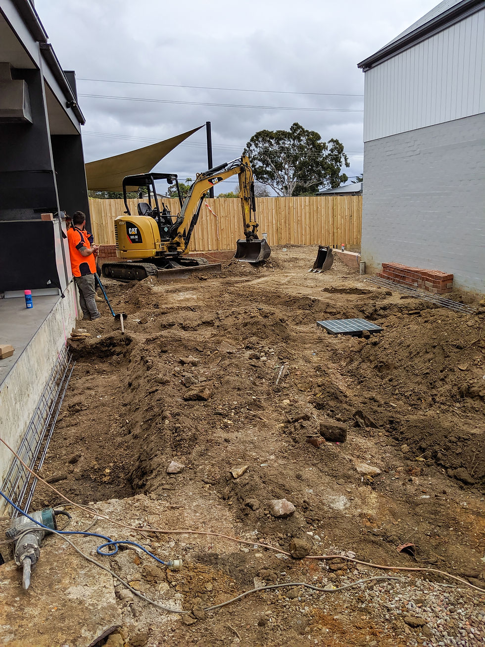 Excavation leveling 5.jpg