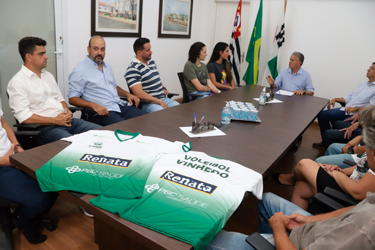 Prefeitura anuncia lançamento da equipe feminina Vôlei Vinhedo VINHEDO