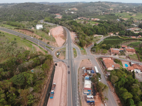 Rota das Bandeiras interdita acesso da R. Luís Gonzaga à Rodovia Romildo Prado