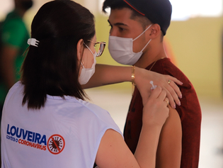 UBSs PAS e 21 de Março estarão abertas neste sábado para vacinação de adultos e crianças