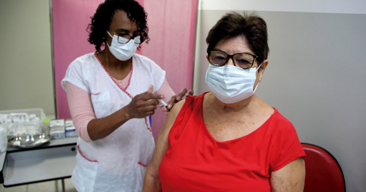 Professores, pessoas com comorbidades e moradores com deficiência já podem se imunizar contra gripe LOUVEIRA
