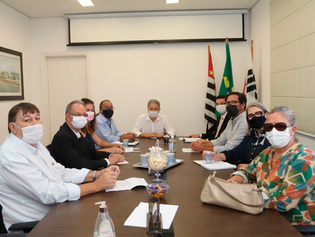 Prefeito Dr. Dario se reúne com moradores do Residencial Santa Fé