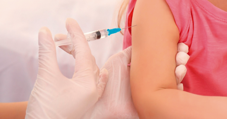 Crianças, adolescentes e adultos podem tomar vacina neste sábado, 12 LOUVEIRA