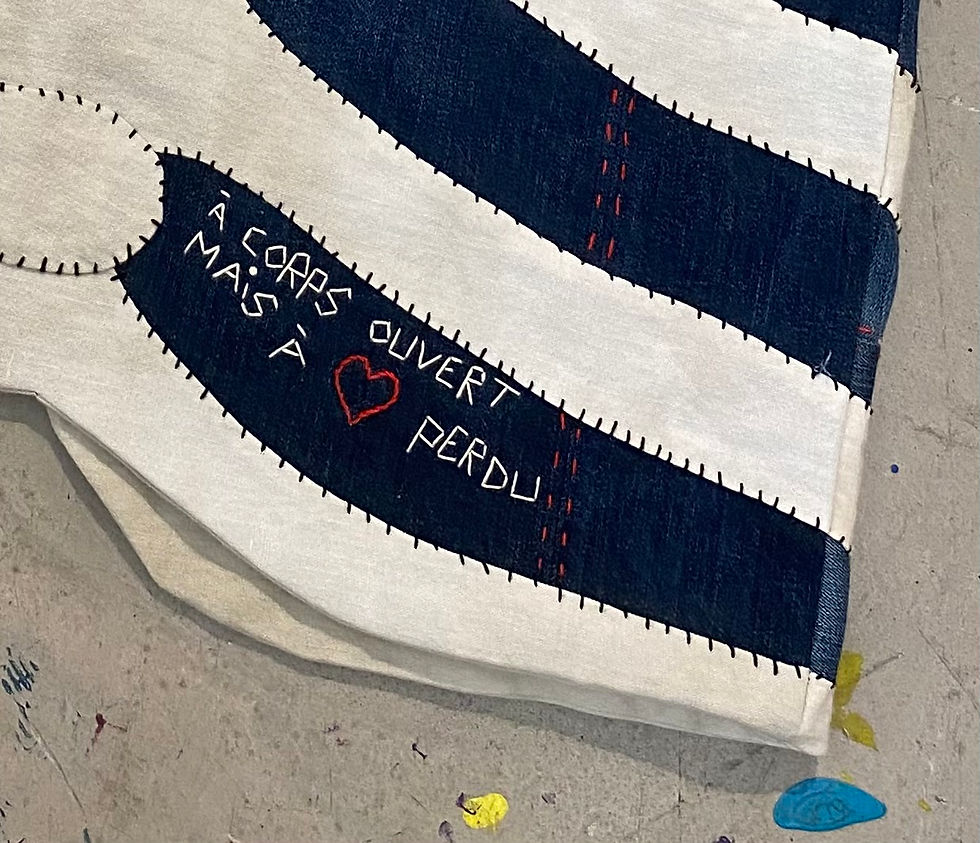 Miniature : Veste sans manche - À corps ouvert mais à coeur perdu.