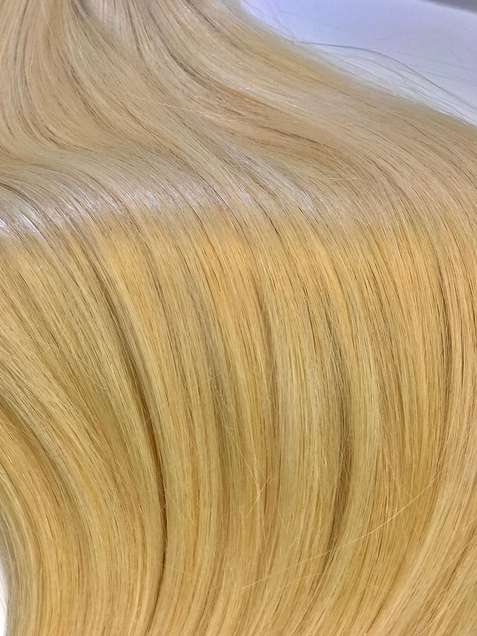 La Queen Tapes #SL60 Golden Light Blonde