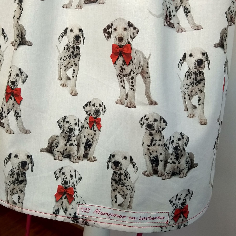 Falda dálmatas Mariposas en invierno, hecha a mano