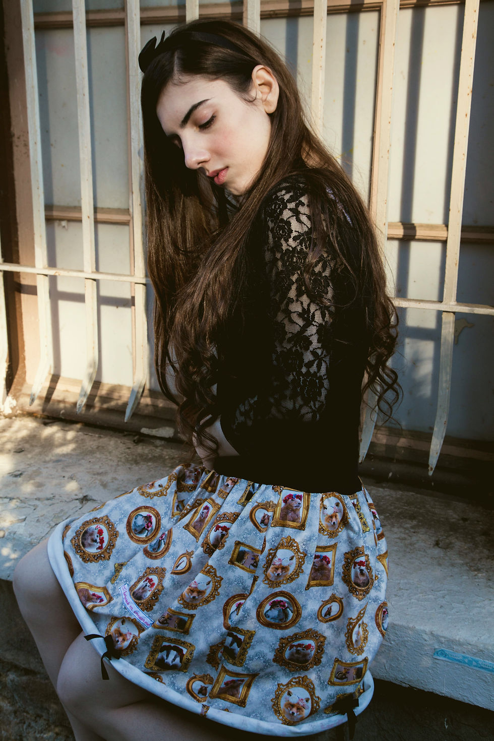 Falda mini estampada con animales, con bajo regulable. Diseñada y hecha a mano en Bilbao by Mariposas en invierno.