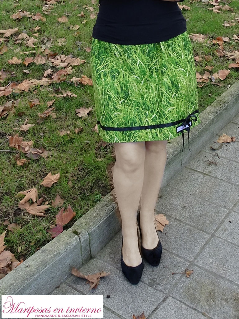 Miniatura: Falda corta hierba fresca Mariposas en invierno hecha a mano en Bilbao