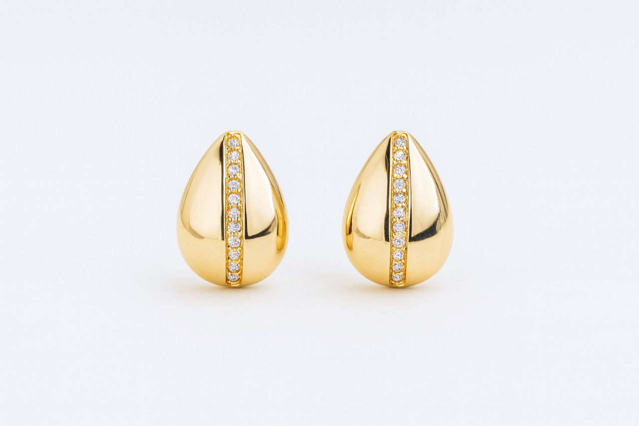 Brinco Gota com zircônia 