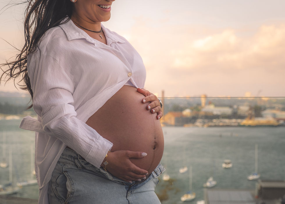 When is the Right Time to Book a Maternity Photoshoot?