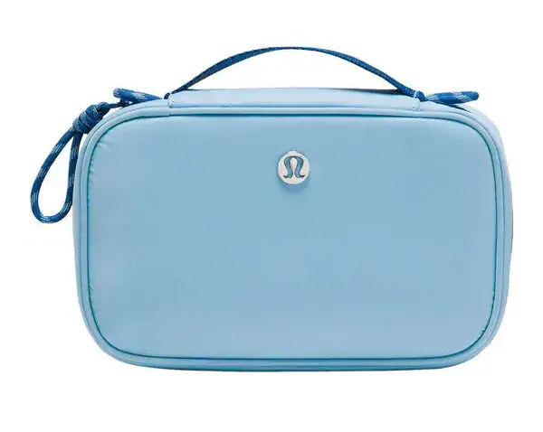 Lululemon belt bag styling guide for hands free daily convenience