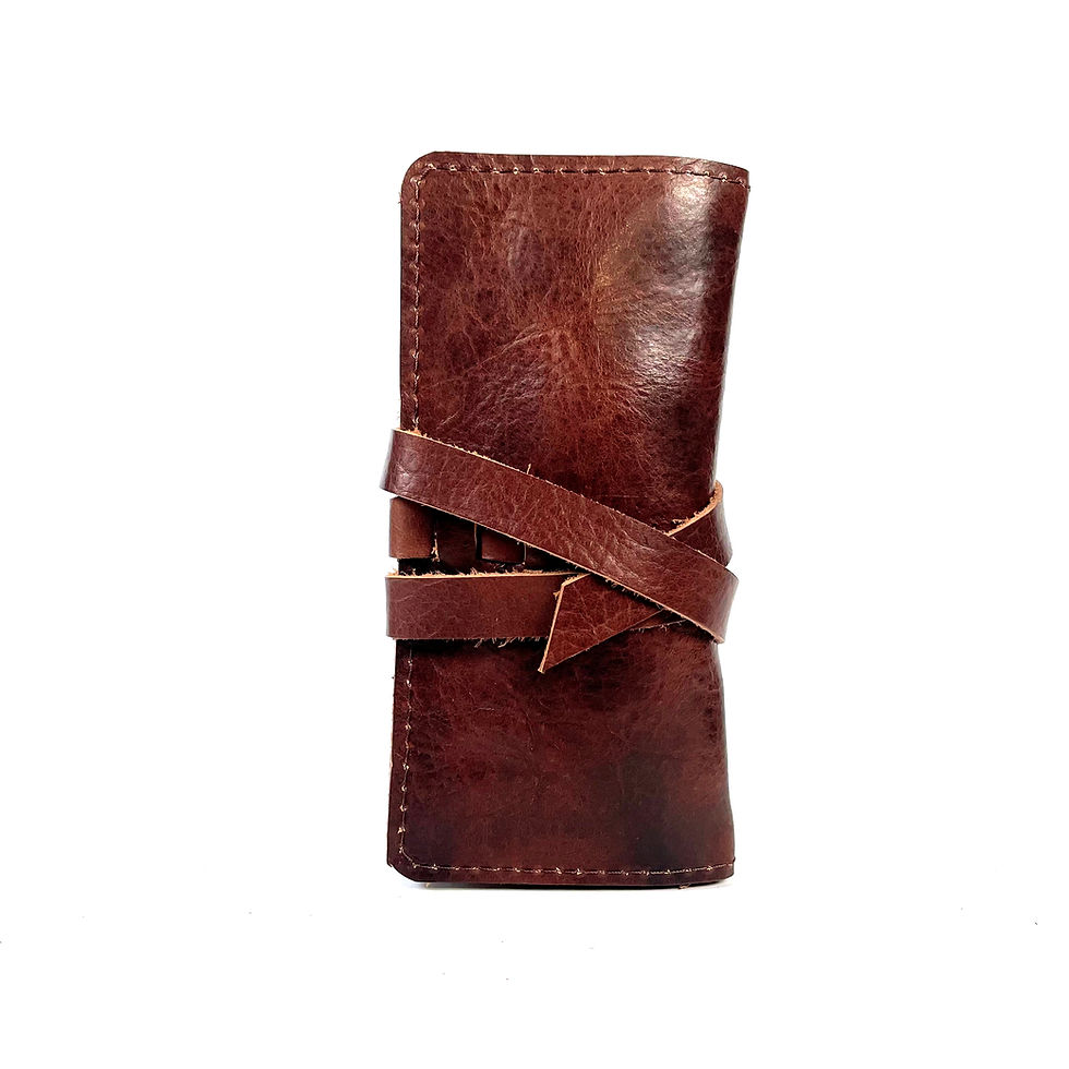 Thumbnail: TOLKIEN | leather pipe roll