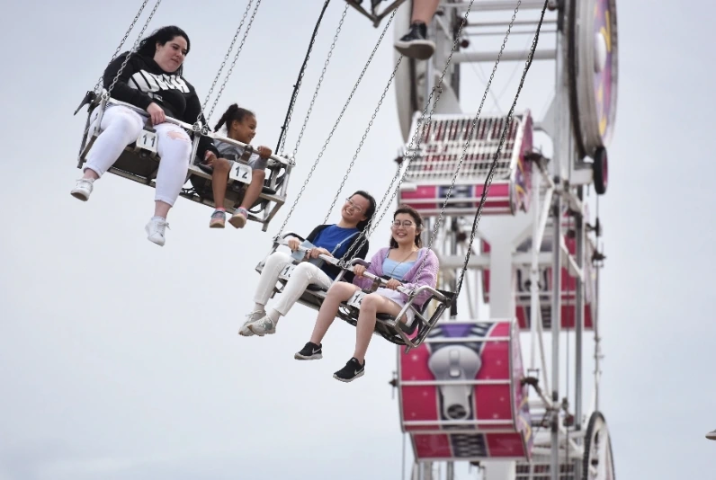 West Coast Amusements Midway