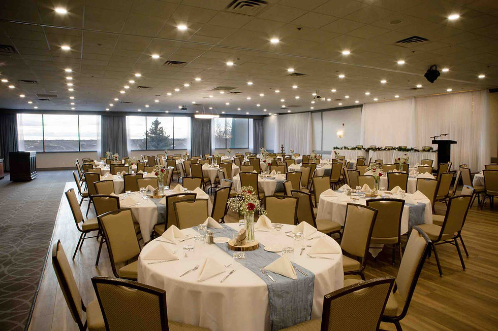 banquest of decorated tables