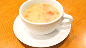 今週のスープはクラムチャウダー！