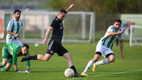 Klug entscheidet Nachholspiel im Alleingang – FSV Krum setzt klares Ausrufezeichen im Aufstiegsrennen