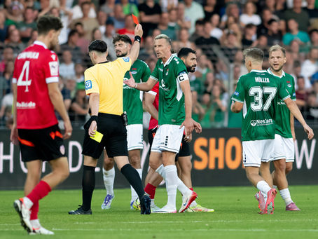2 rote Karten, 2 Gegentore, 0 funktionierende Anzeigetafel: Cottbus triumphiert in der Verlängerung