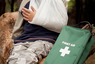 First Aid for a broken arm