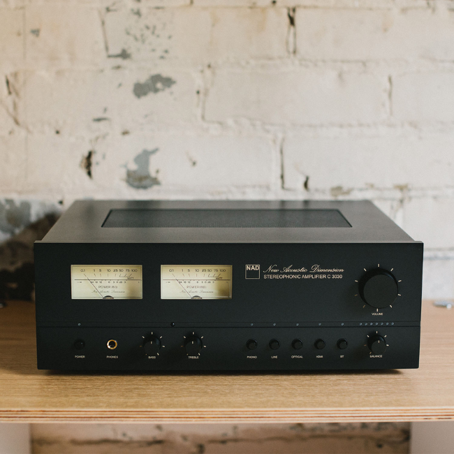 Miniatura: NAD C 3030 - Amplificador Integrado Stereo