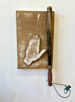 Art that refers to generational inherited violent tendencies
