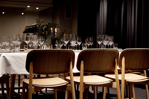 Boka private dining på Jim&Jacob i Stockholm och upplev sydeuropeisk matkultur ostört med egen kock och serveringspersonal.