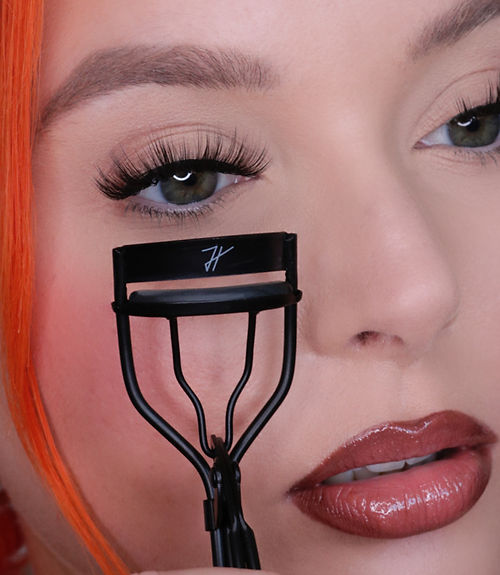 tutoriel soin de faux cils comment les garder longtemps