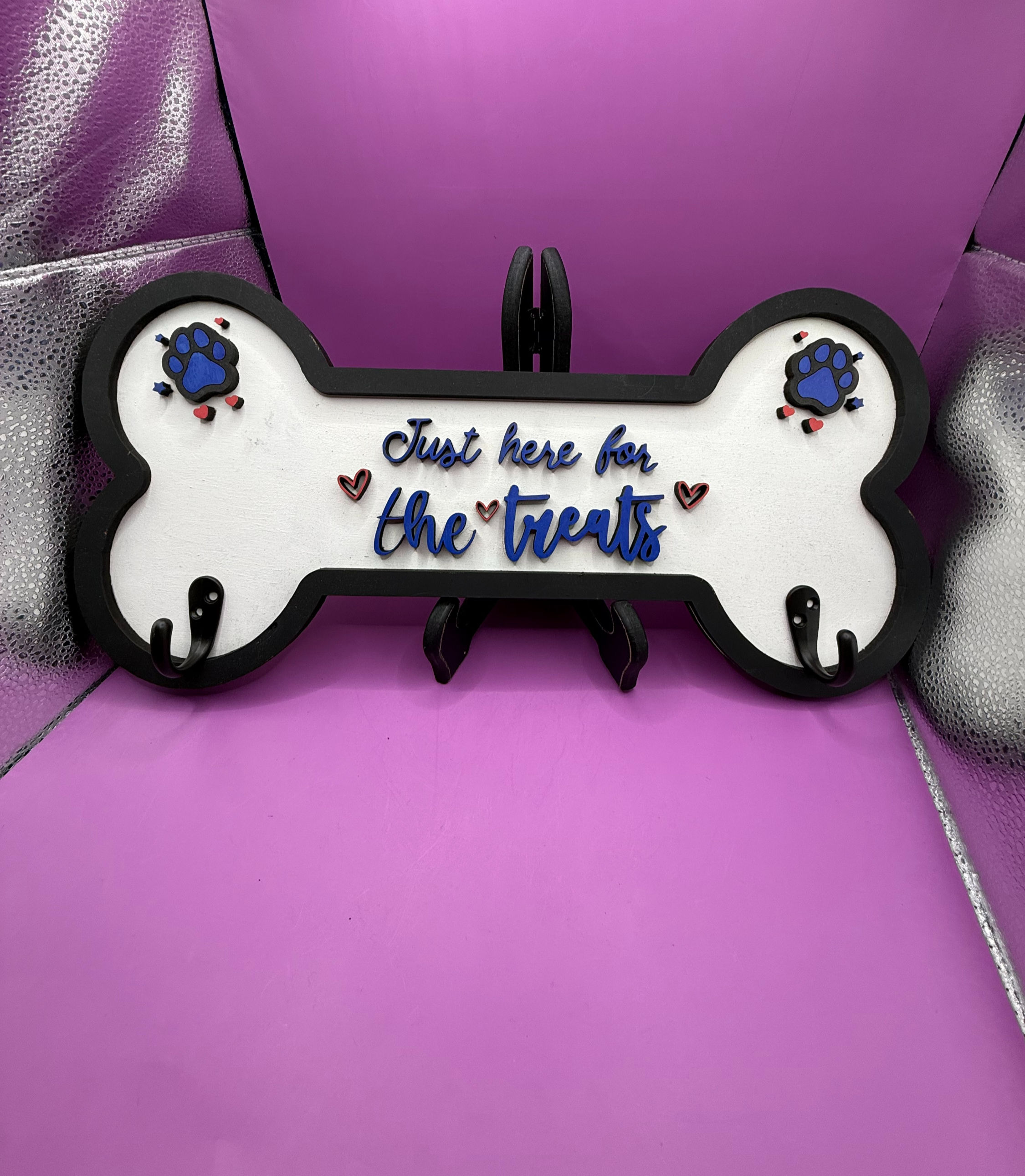 Personalized bone dog leash holder