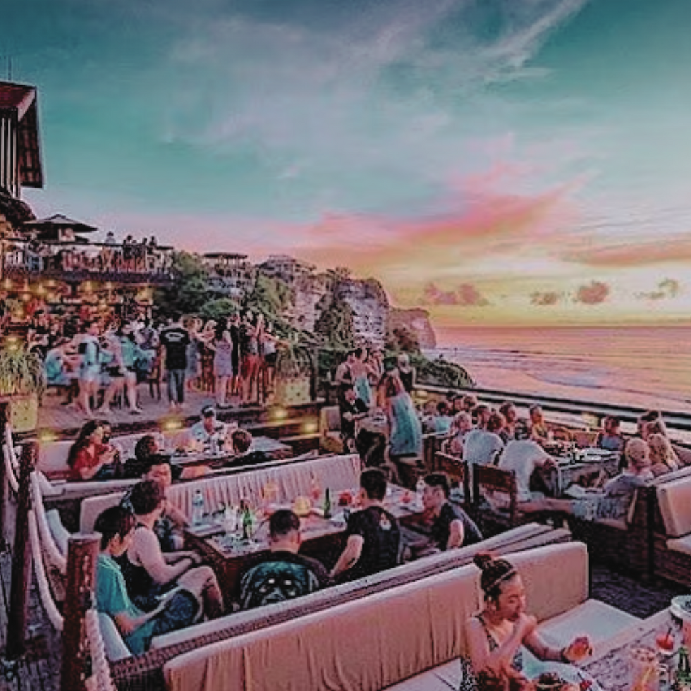 Single Fin Beach Club