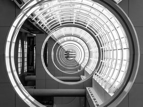 العلاقة بين الإنسان والعمران