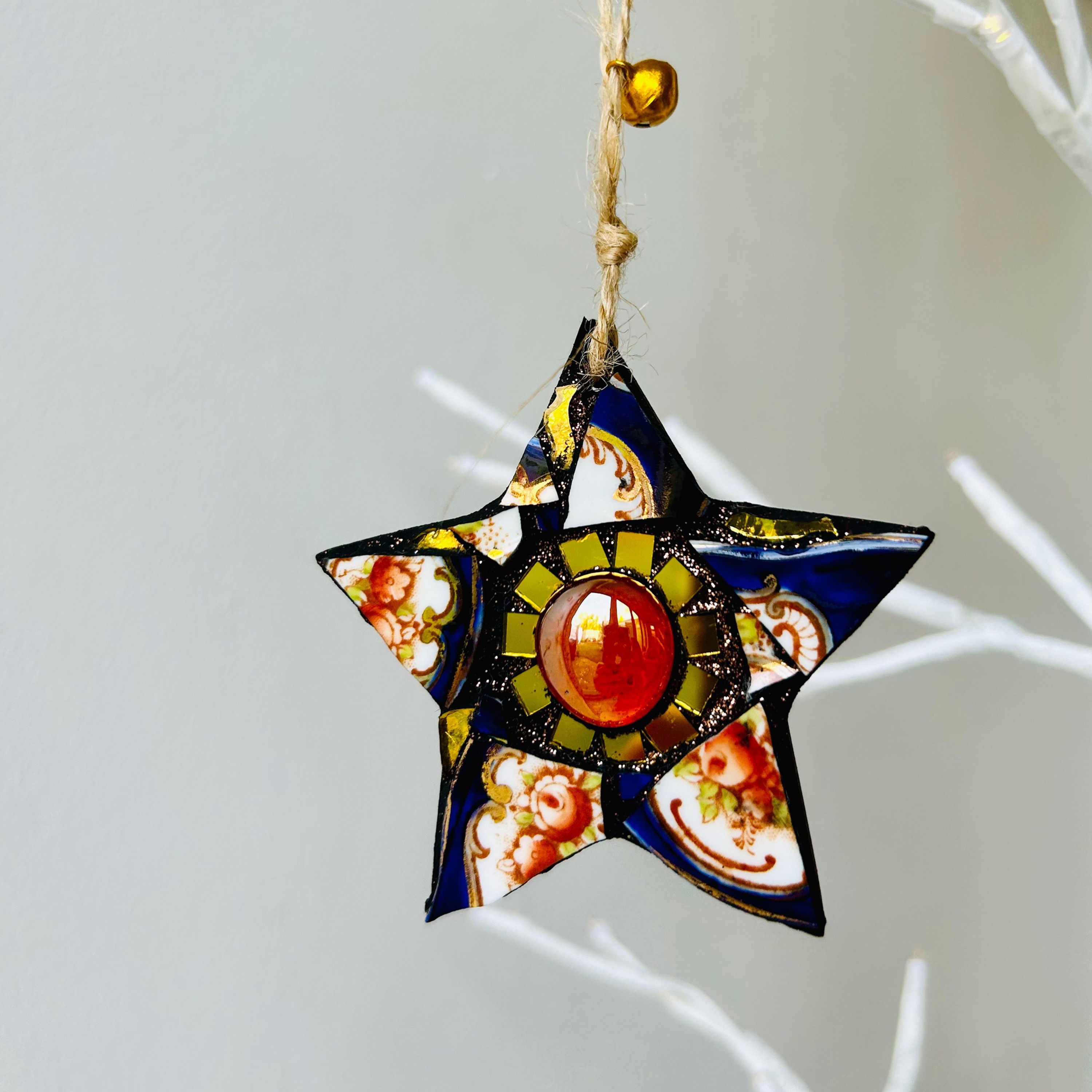 Indoor Mosaic: Small Vintage Star