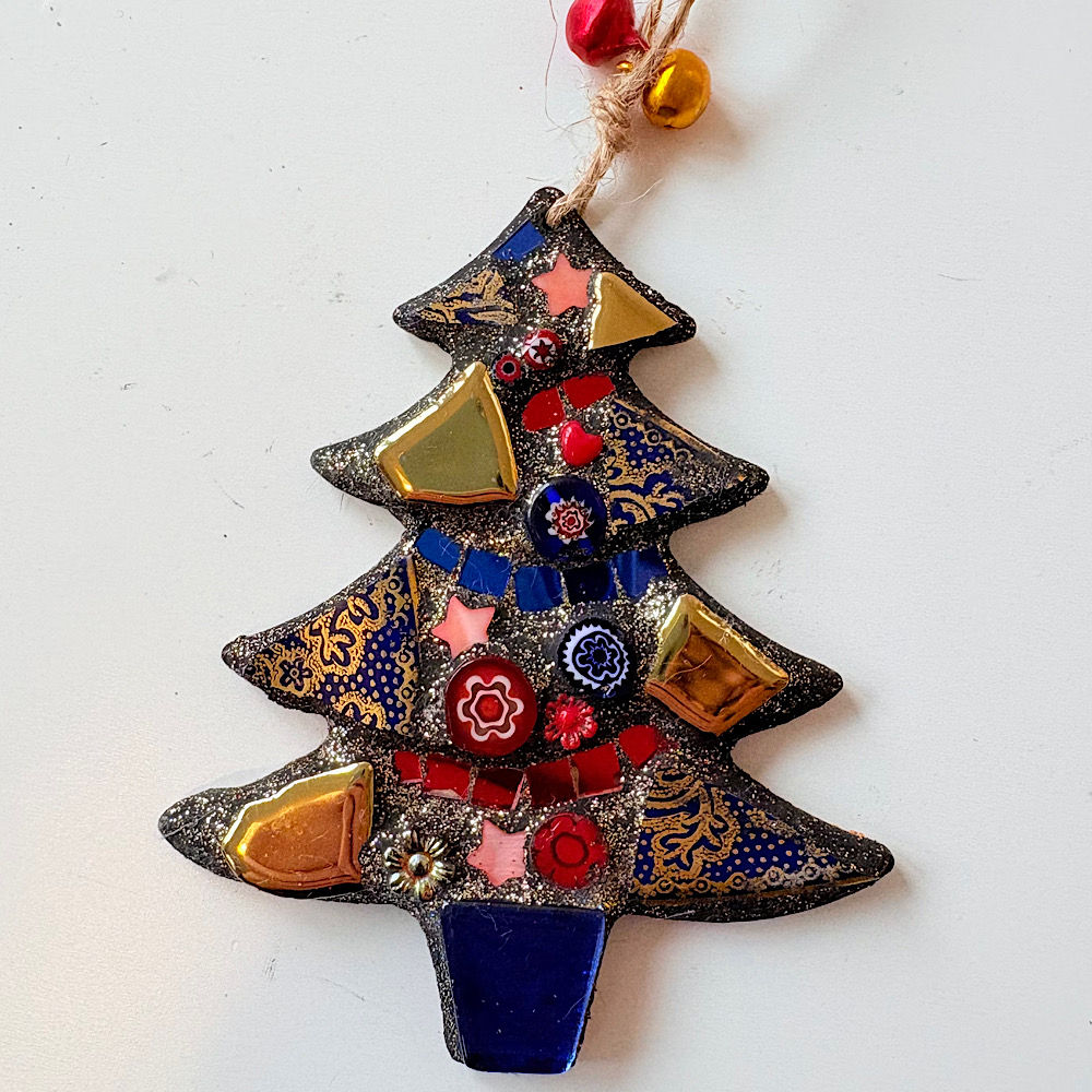 Indoor Mosaic: Vintage China Christmas Tree