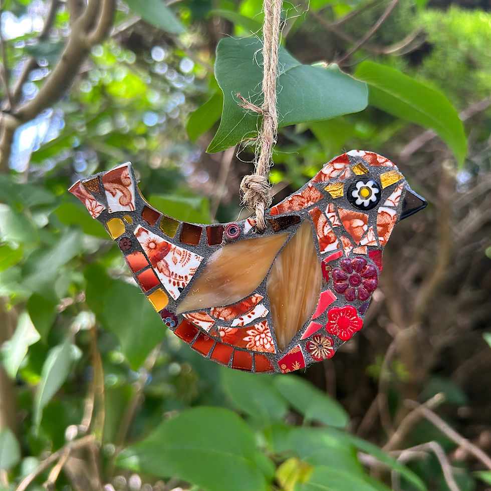 Thumbnail: Outdoor Mosaic: Robin 2