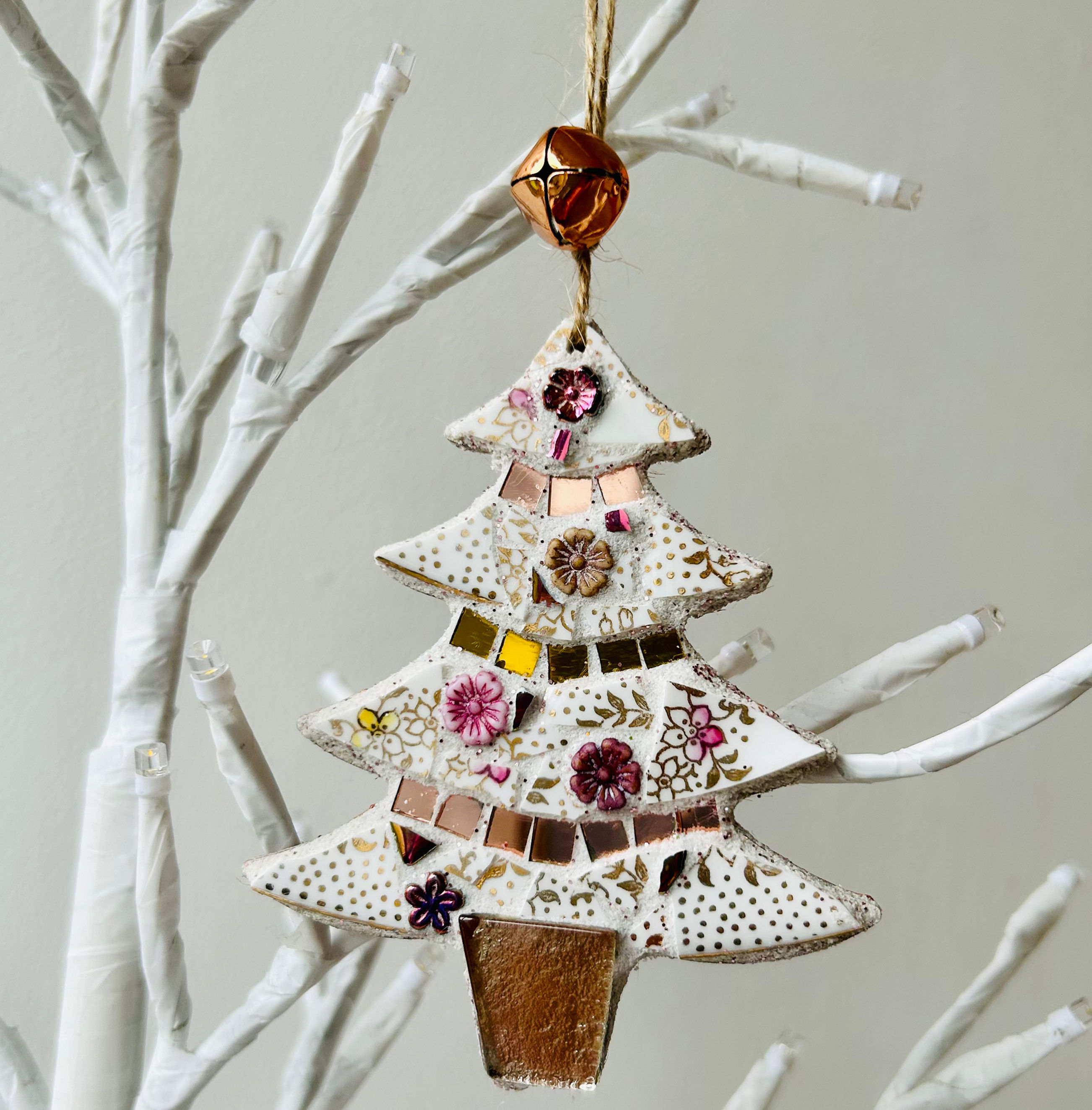 Indoor Mosaic: Vintage China Tree