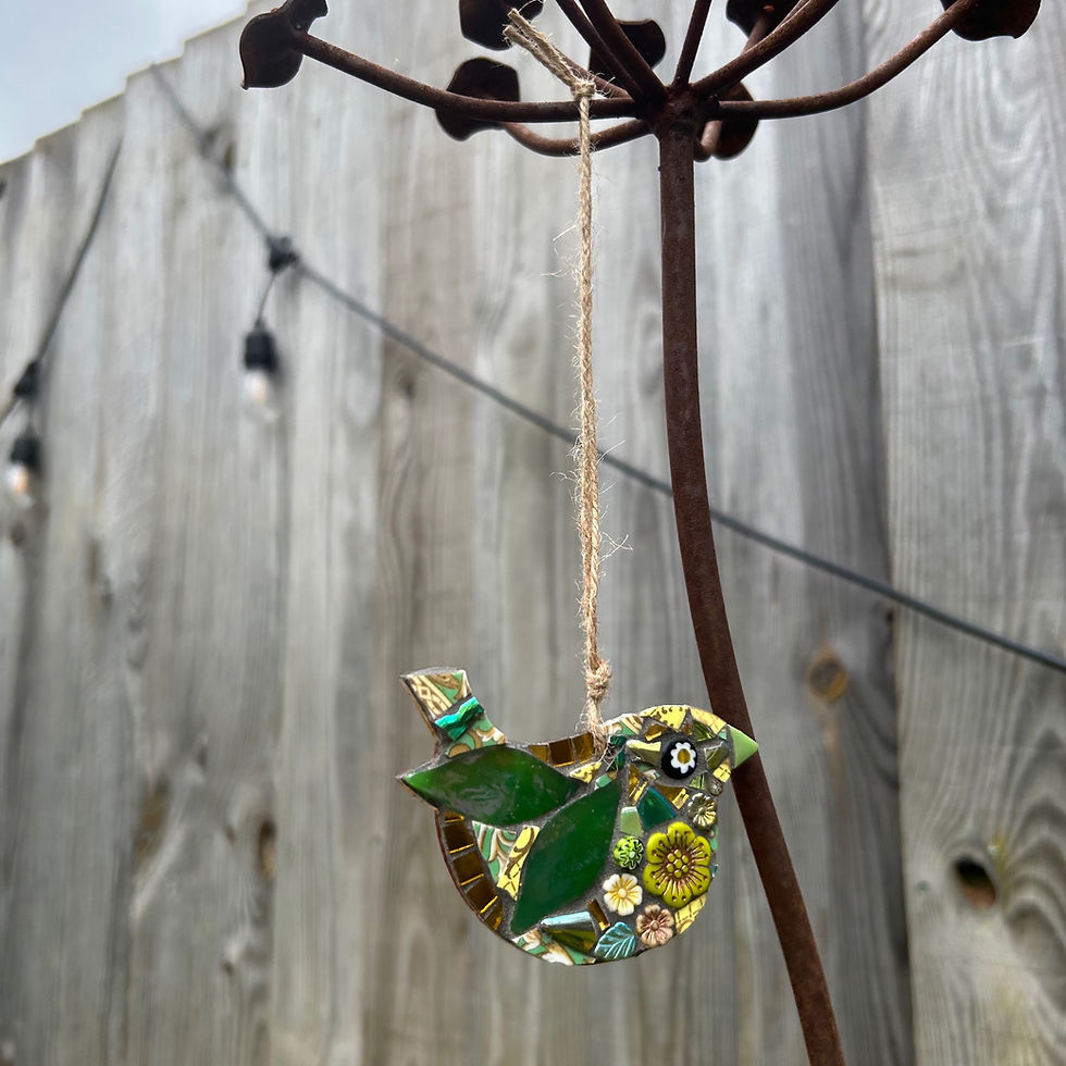 Thumbnail: Outdoor Mosaic: Small Birdie