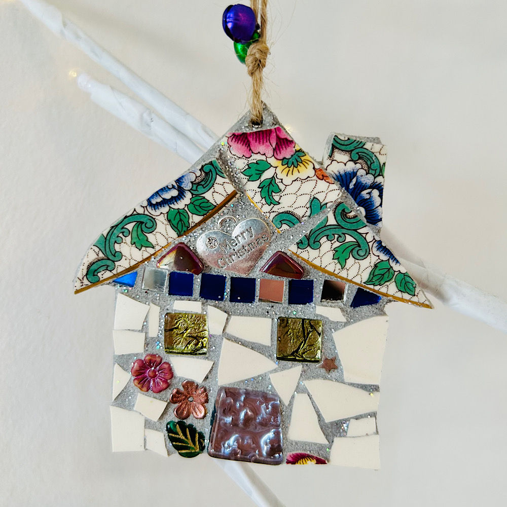 Indoor Mosaic: Festive House Decoration 