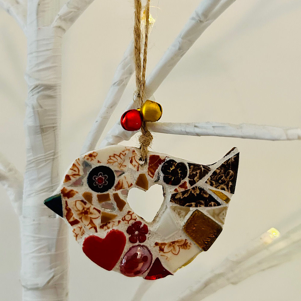 Indoor  Mosaic: Mini Heart Robin 