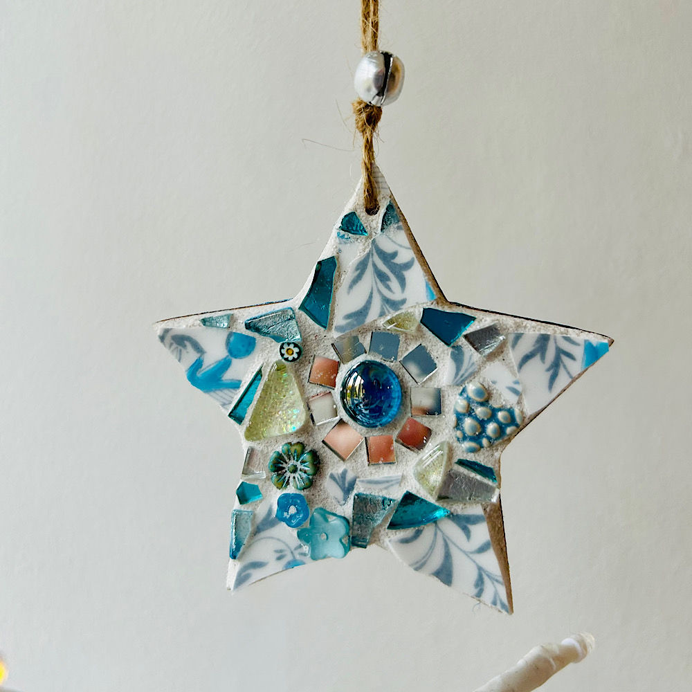 Indoor Mosaic: Small Vintage Frosty Star