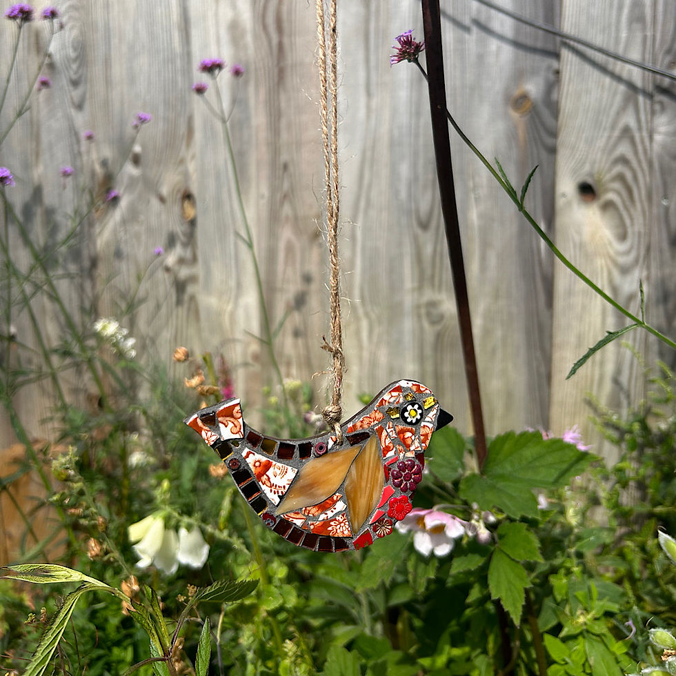 Thumbnail: Outdoor Mosaic: Robin 2