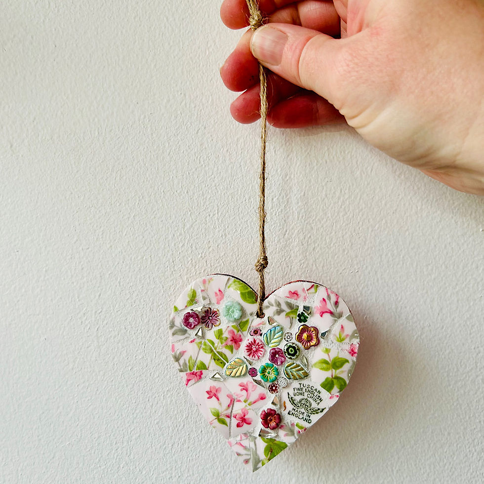 Thumbnail: Indoor Mosaic: Small Vintage Heart