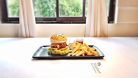 Cheeseburger.jpeg