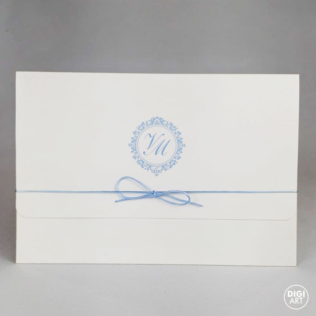 Convite C01 branco telado e azul serenity