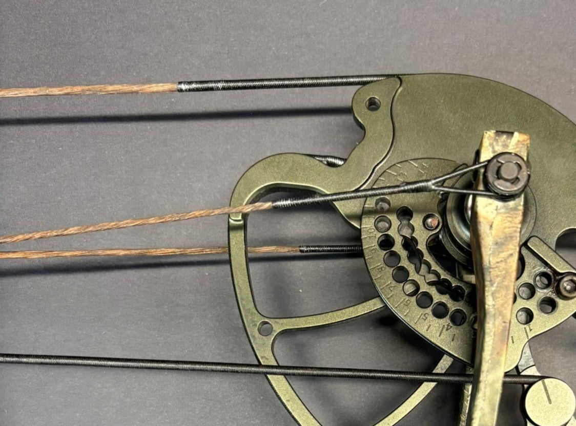 Dimension Dusky Compound Bow String And Cable Set 3/4 Piece