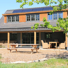 02-Ruim-prive-terras-met-veranda-768x512.jpeg