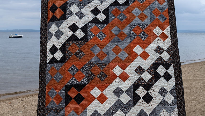 Billie is a 10" Square stand-alone pattern. Students are required to own the pattern in order to take the class.