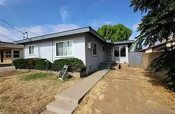 446-448 Claydelle Ave, El Cajon