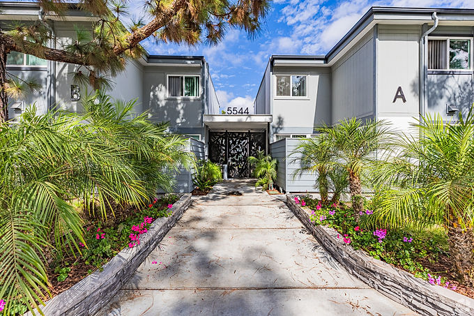 gardens-apartments-san-diego-ca-entrance.jpg
